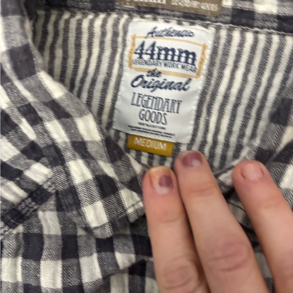 44MM Gray and White button down with pearl snap buttons - Picture 6 of 7